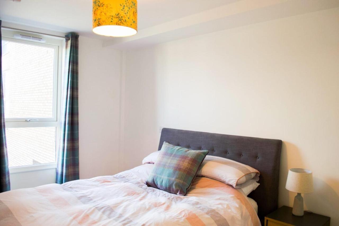 Modern Home By Leith Walk エディンバラ エクステリア 写真