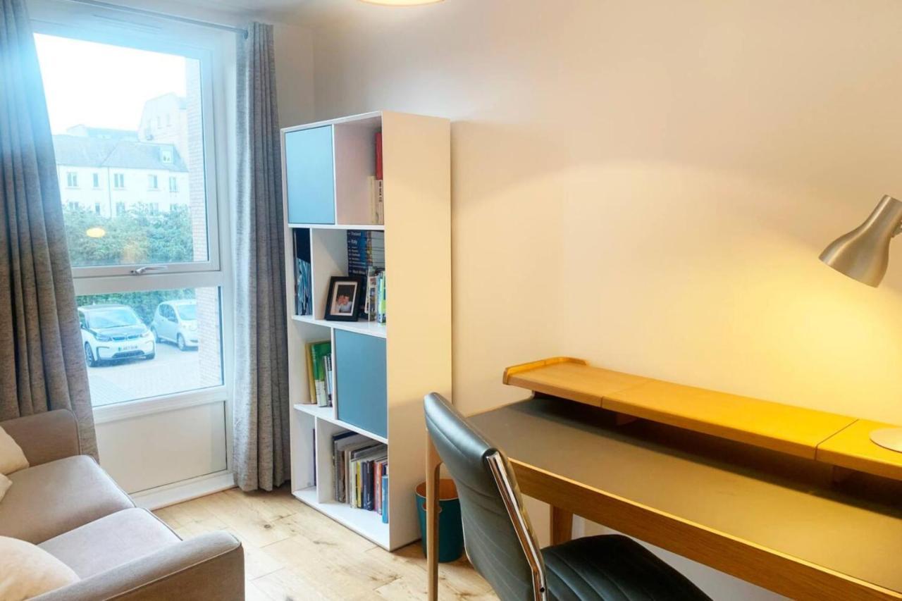 Modern Home By Leith Walk エディンバラ エクステリア 写真