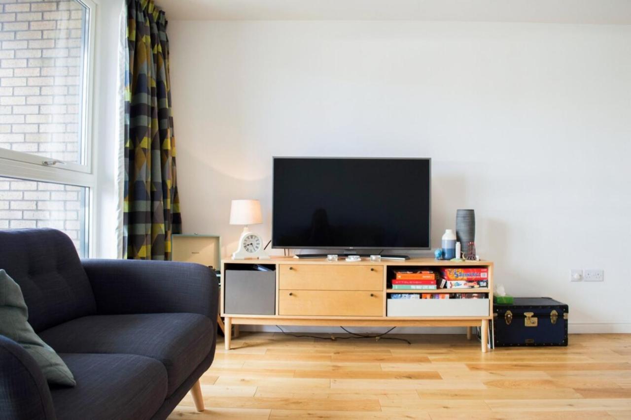 Modern Home By Leith Walk エディンバラ エクステリア 写真