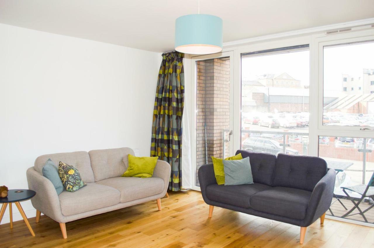 Modern Home By Leith Walk エディンバラ エクステリア 写真